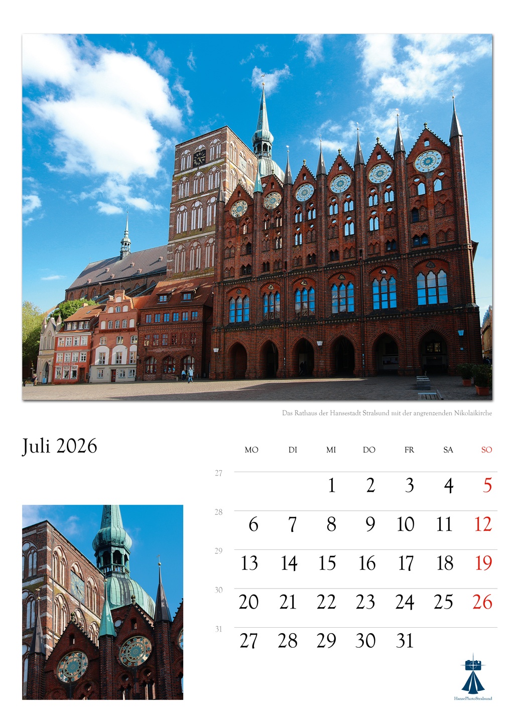 Das Rathaus der Hansestadt Stralsund mit der angrenzenden Nikolaikirche
