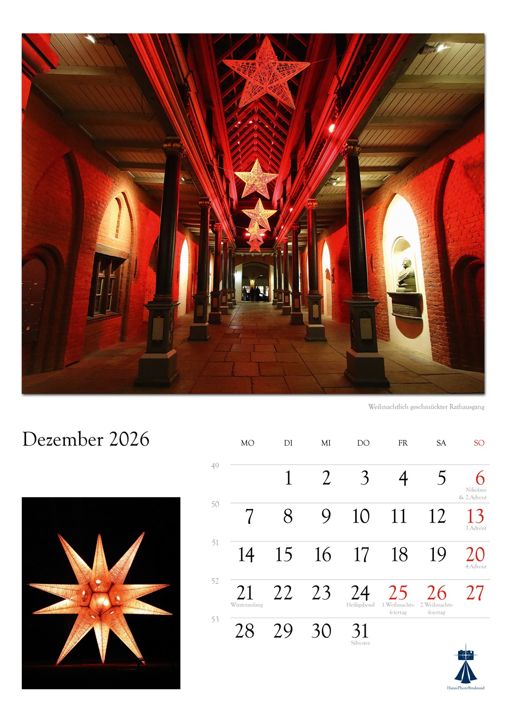 Weihnachtlich geschmückter Rathausgang