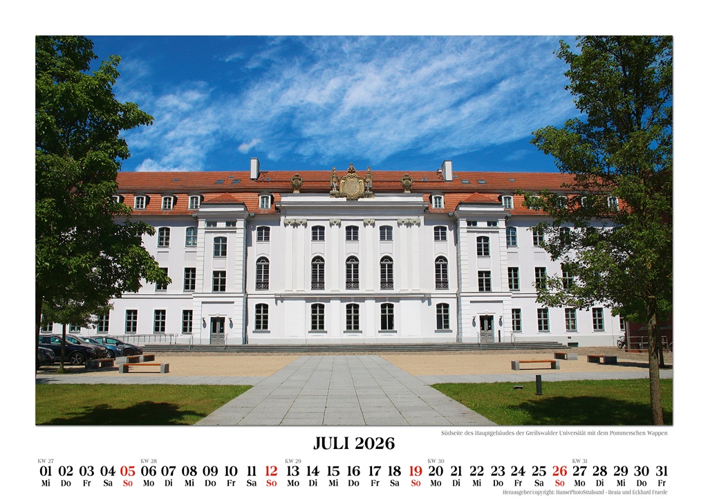 Südseite des Hauptgebäudes der Greifswalder Universität mit dem Pommerschen Wappen