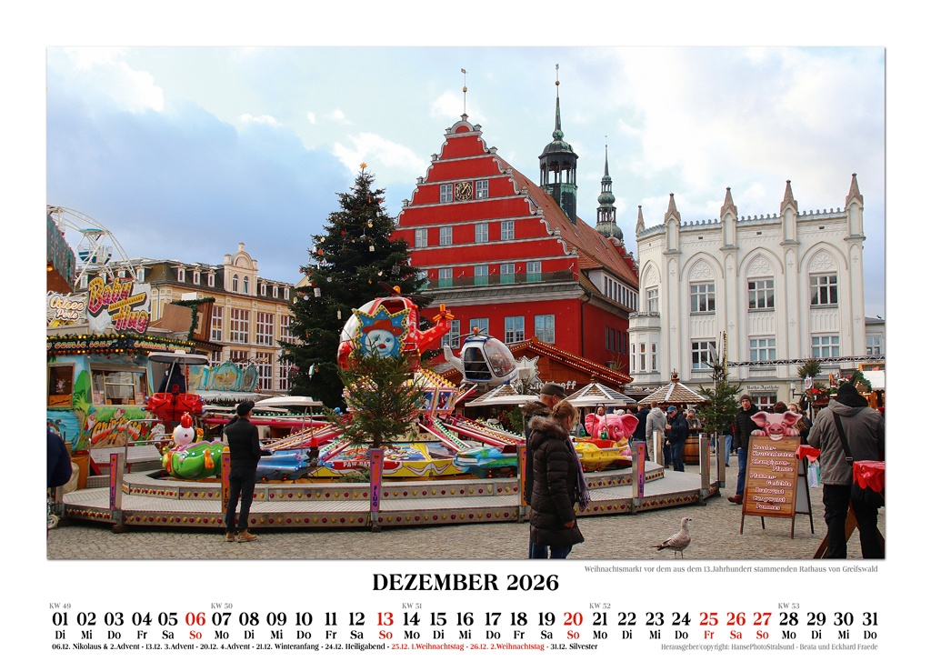 Weihnachtsmarkt vor dem aus dem 13.Jahrhundert stammenden Rathaus von Greifswald