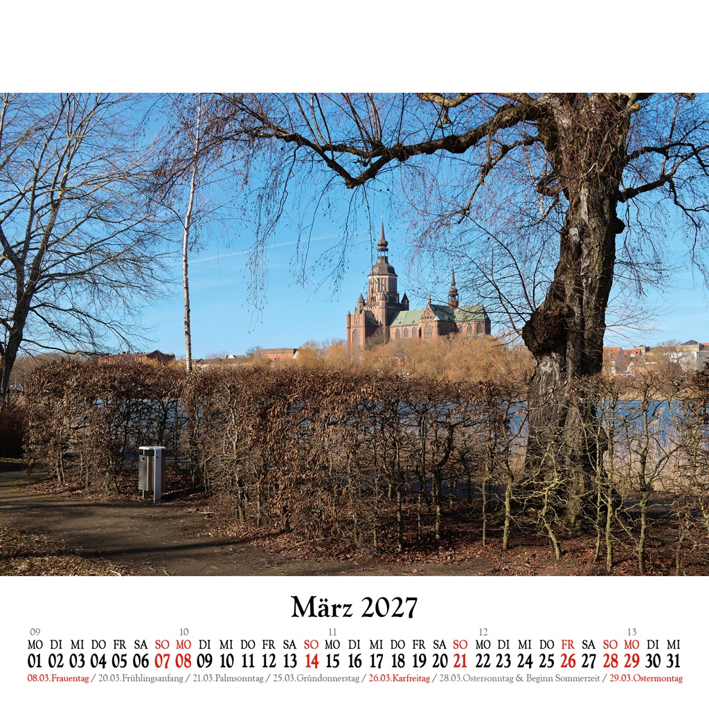 Die Marienkirche – größte Pfarrkirche Stralsunds, gesehen vom Wulflamufer