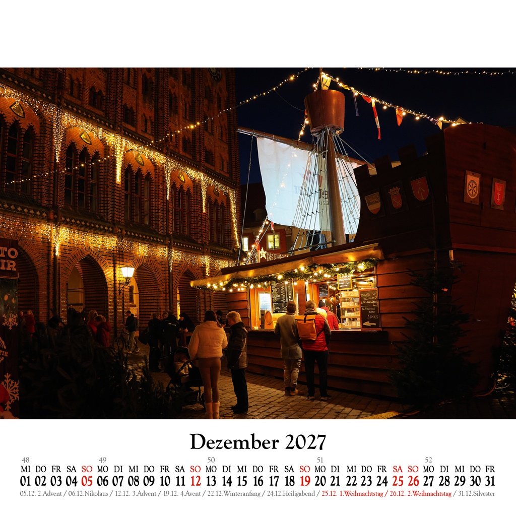 Weihnachtsstimmung auf dem Alten Markt vor dem Rathaus