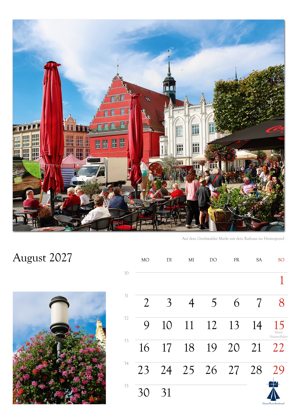 Das Caspar-David-Friedrich-Auf dem Greifswalder Markt mit dem Rathaus im Hintergrund