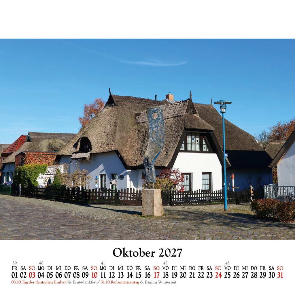 Reetgedeckte Häuser im Fischerdörfchen Wieck