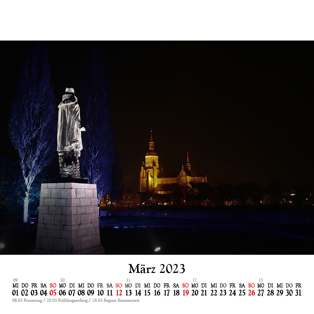 Frühlingslichter: Stralsund leuchtet – hier am Lambert-Steinwich-Denkmal